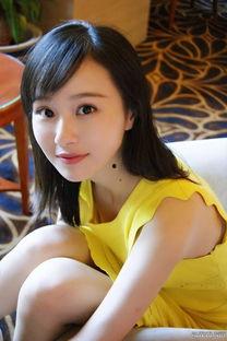 秘爱冯芷墨在线观看,浪漫邂逅，情感纠葛的甜蜜旅程  第2张